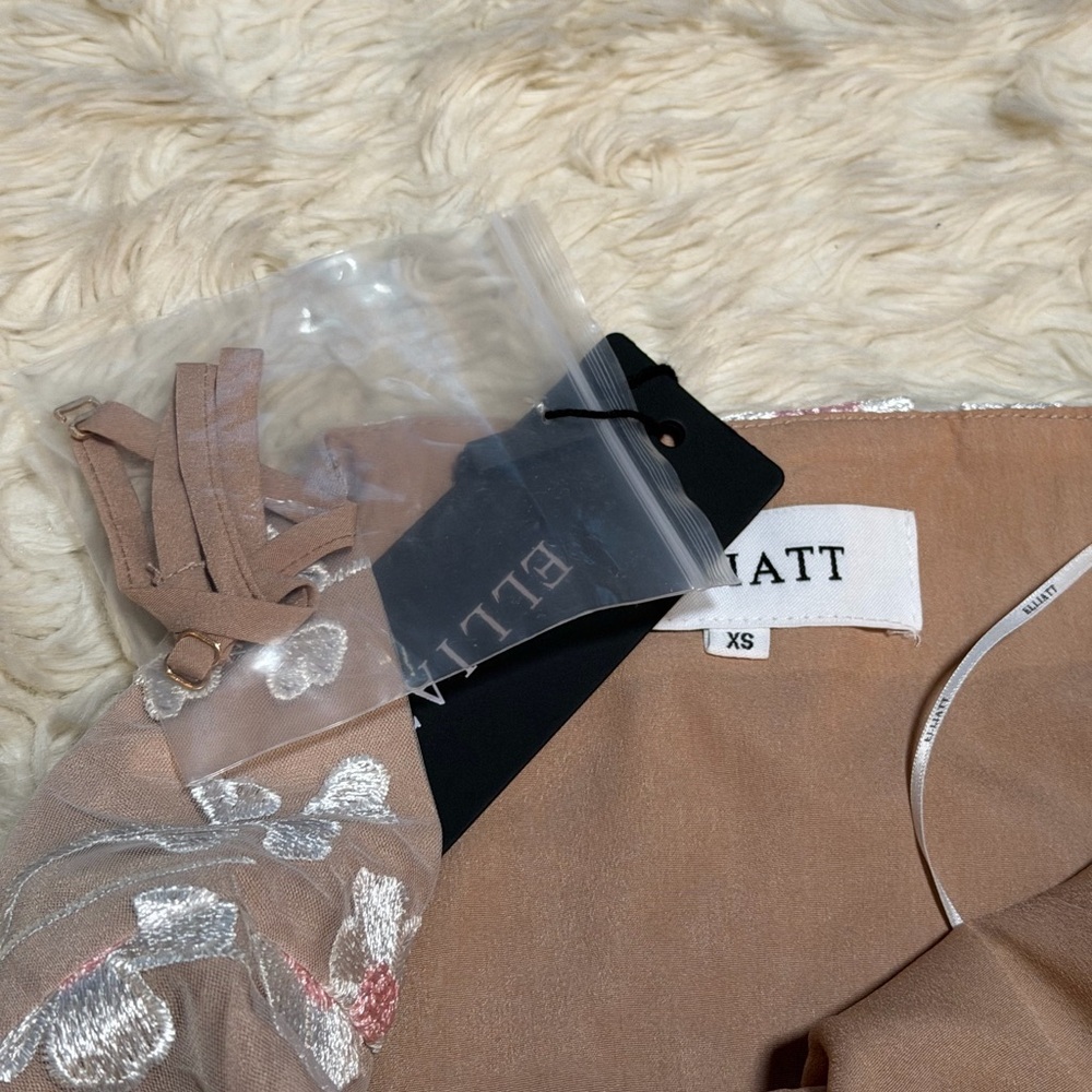 Elliatt White and Nude Floral Appliqué Mini Dress - Picture 7 of 9